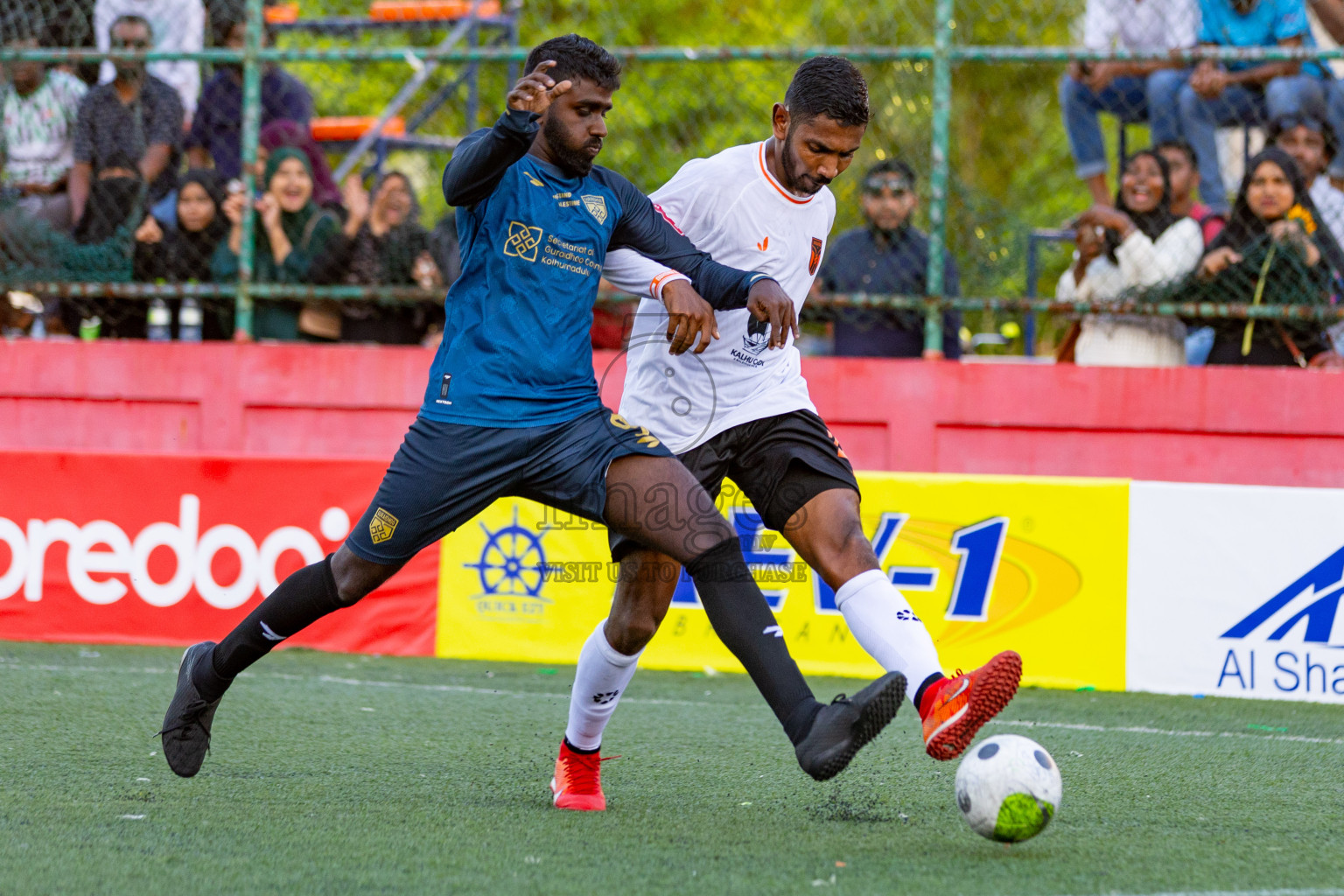 Th. Hirilandhoo VS Th. Guraidhoo in Day 6 of Golden Futsal Challenge 2024 was held on Saturday, 20th January 2024, in Hulhumale', Maldives 
Photos: Hassan Simah / images.mv