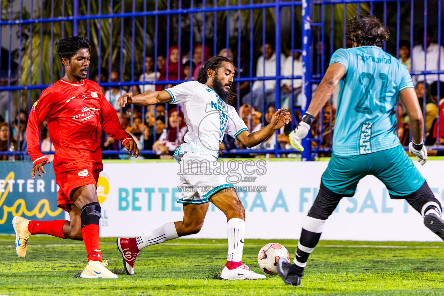 Kamadhoo vs Goidhoo in Day 3 of Better in Baa Futsal Fiesta 2025 Men's division held in B. Eydhafushi, Maldives on Friday, 7th November 2025. Photos: Nausham Waheed / images.mv