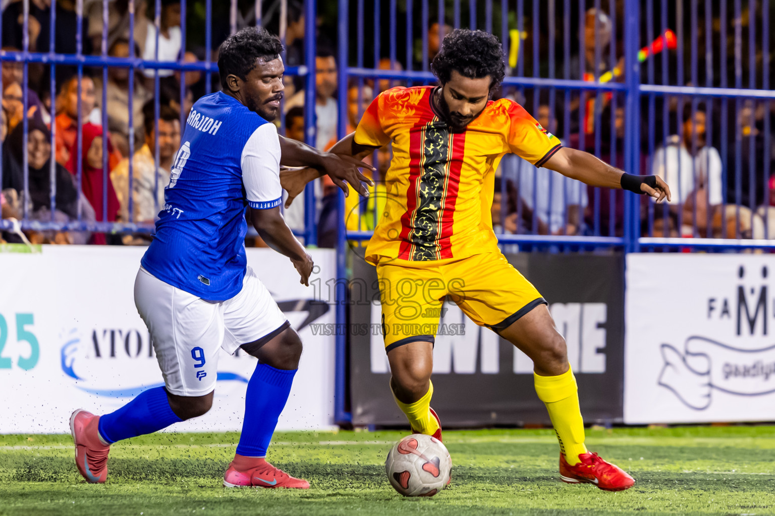 Hithaadhoo vs Thulhaadhoo in Day 5 of Better in Baa Futsal Fiesta 2025 Men's division held in B. Eydhafushi, Maldives on Sunday, 9th November 2025. Photos: Nausham Waheed / images.mv