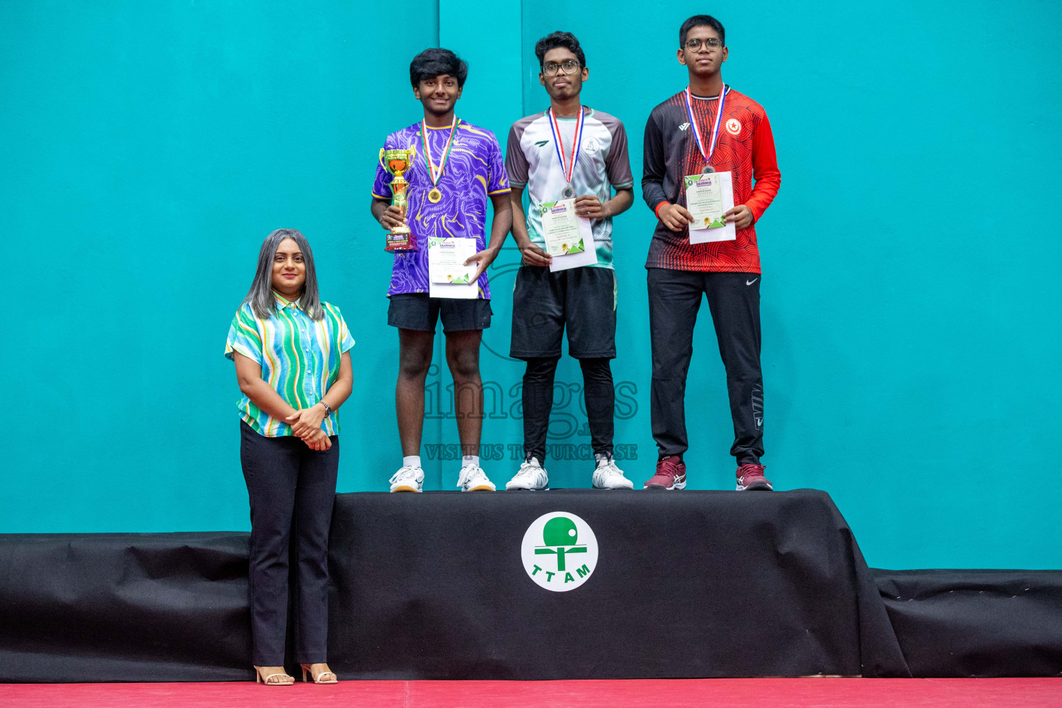 Senior Finals and Awarding ceremony of Interschool Table Tennis Tournament 2024 was held in Male' TT Hall, Male', Maldives on Saturday, 10th August 2024.
Photos: Ismail Thoriq / images.mv