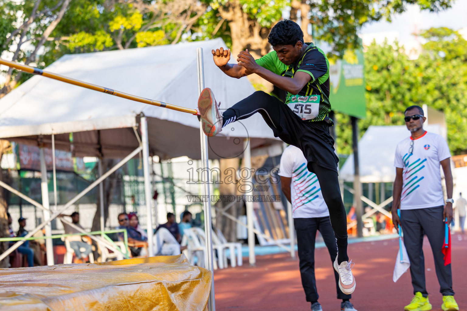 Day 1 of Inter-school Athletics Championship 2025 held in Ekuveni Synthetic Track, Male', Maldives on Monday, 06th October 2025. Photos by: Ismail Thoriq / Images.mv