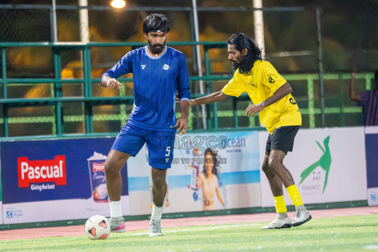 Kanmathi SC VS Laamu Blues in Day 1 - Fonadhoo Youth Futsal Challenge 2025 was held in Fonadhoo Futsal Stadium, L. Fonadhoo, Maldives on Sunday, 26th October 2025 Photos: Arif Rasheed / images.mv