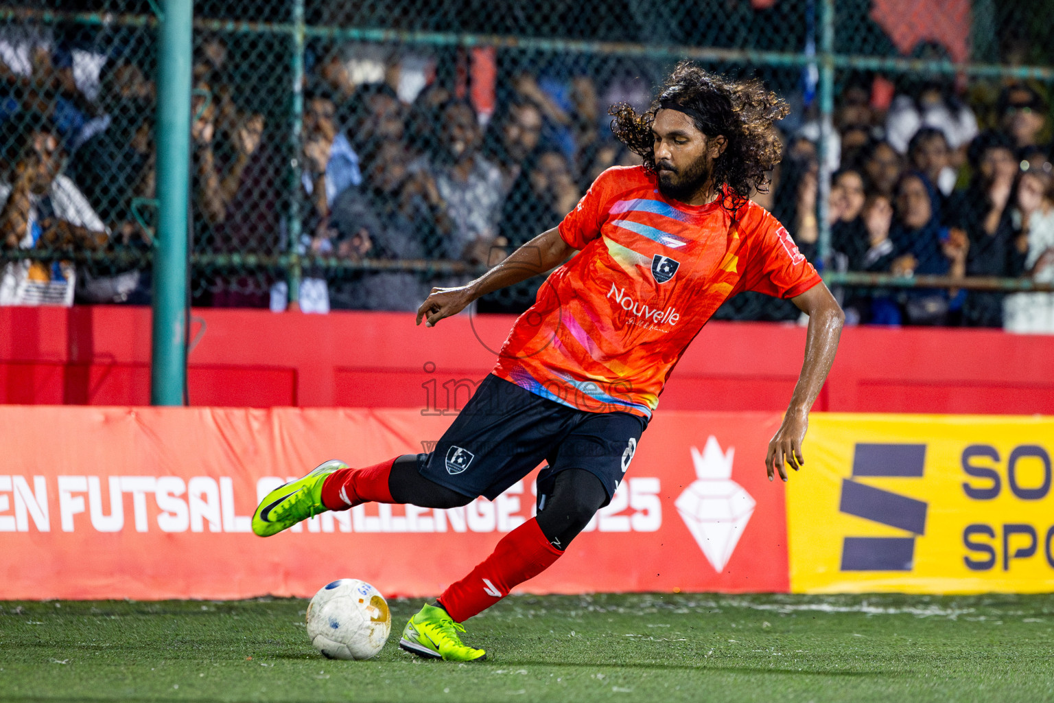 SH Kanditheemu vs R Dhuvaafaru in Zone round Day 27 of Golden Futsal Challenge 2025 was held on Friday , 31st January 2025, in Hulhumale', Maldives. Photos: Nausham Waheed / images.mv