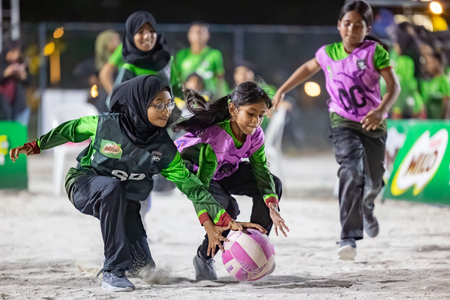 Day 1 of MILO Netball Fest 2025 was held in Cental Park, Hulhumale', Maldives on Thursday, 20th November 2025. 

Photos: Hassan Simah / images.mv
