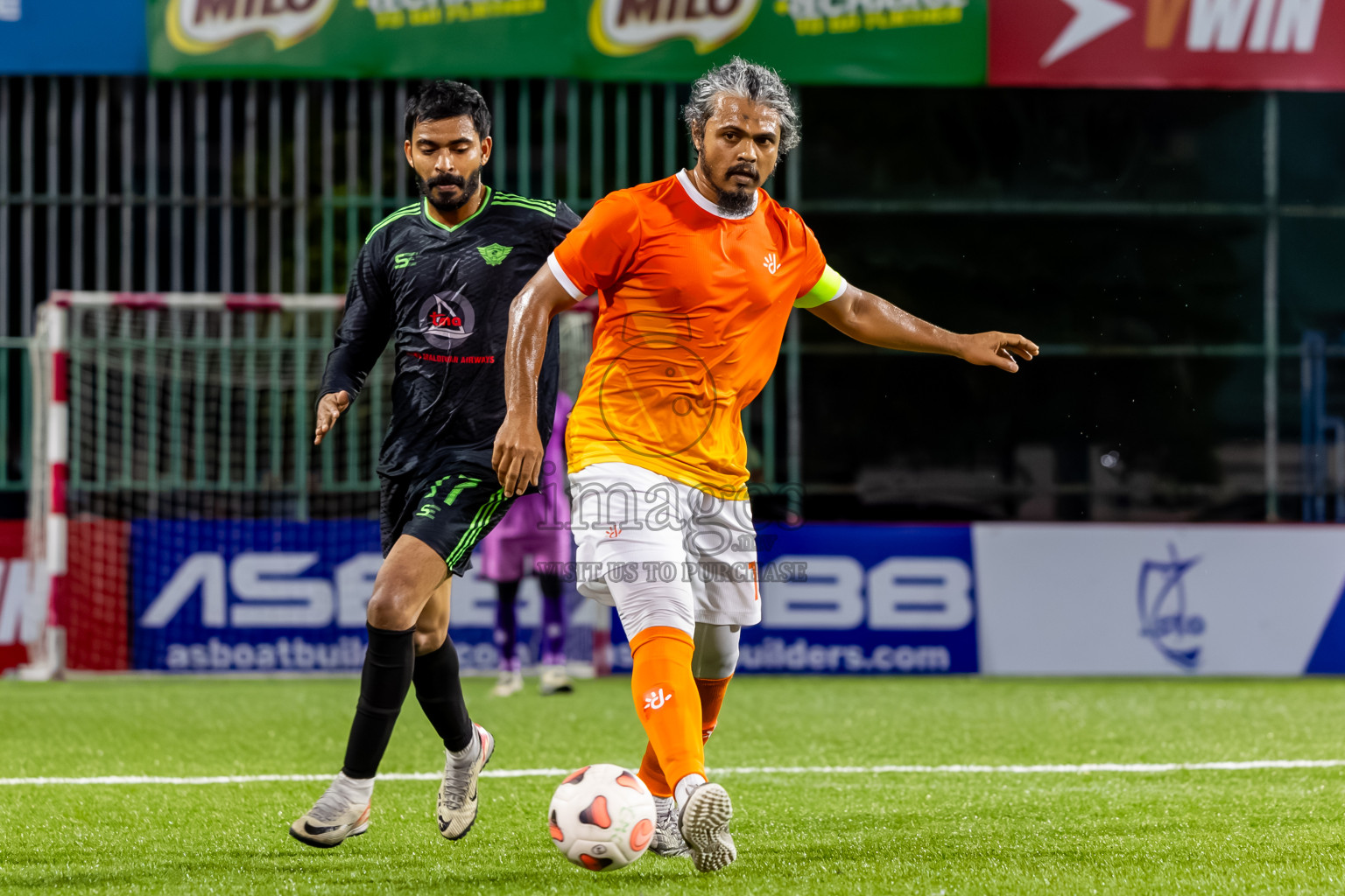 Dhiraagu vs AVSEC in Day 6 of Club Maldives Cup 2025 was held in Rehendhi Futsal Ground, Hulhumale', Maldives on Saturday, 4th October 2025. Photos: Nausham Waheed / images.mv