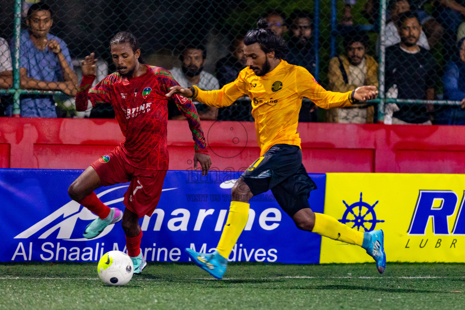 GDh. Thinadhoo  VS  GDh. Gadhdhoo in Day 17 of Golden Futsal Challenge 2024 was held on Wednesday, 31st January 2024, in Hulhumale', Maldives Photos: Hassan Simah / images.mv