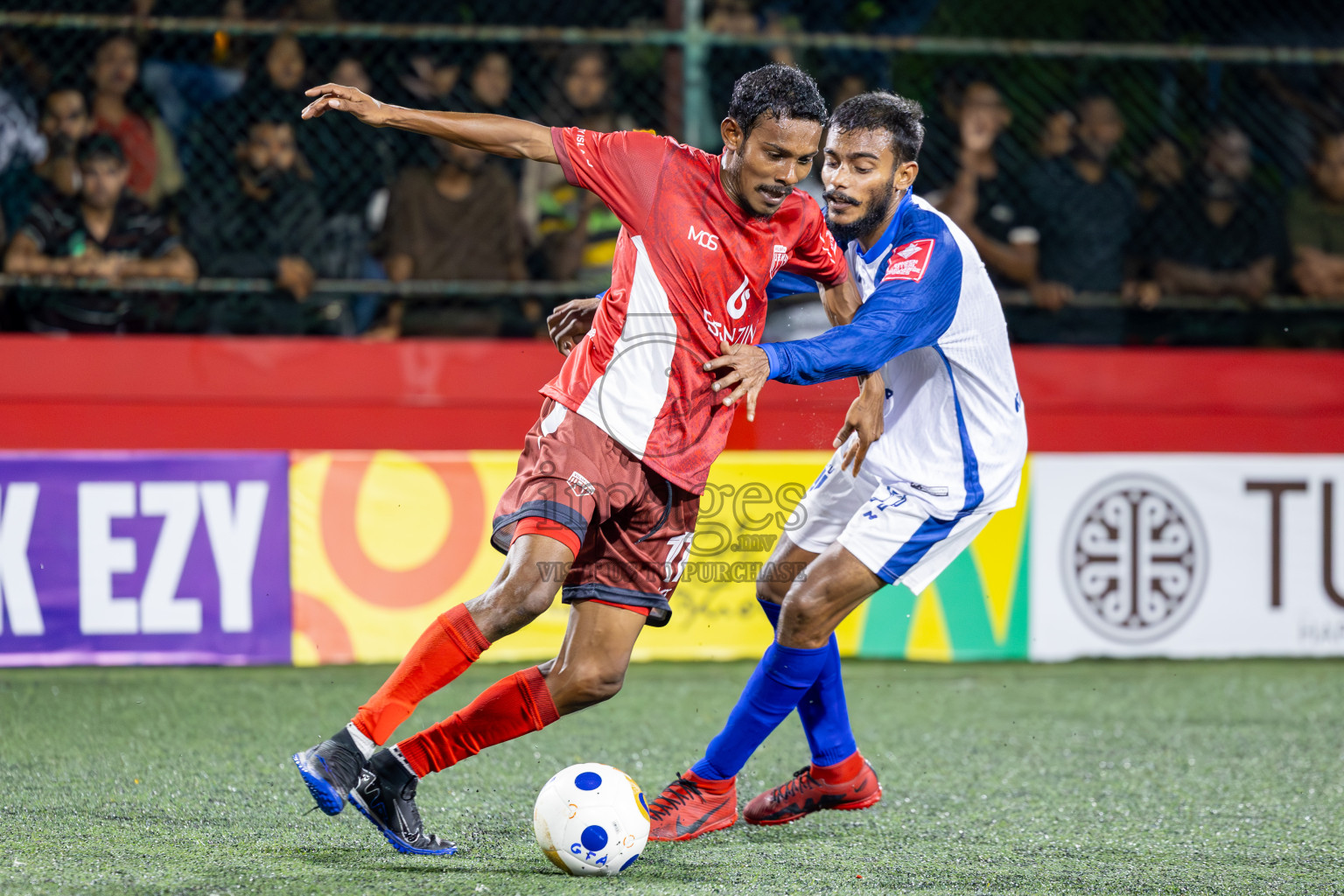 Th Vilufushi vs Th Kinbidhoo in Day 10 of Golden Futsal Challenge 2025 was held on Tuesday, 14th January 2025, in Hulhumale', Maldives Photos: Ismail Thoriq / images.mv