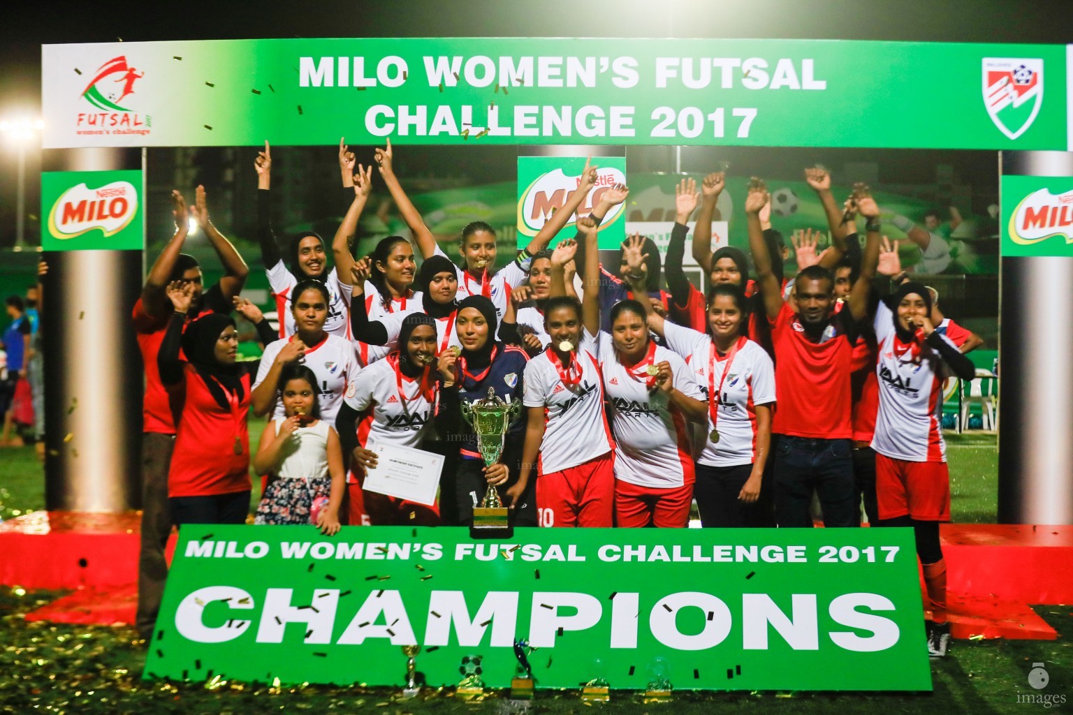 MNDF & MPL in the finals of Milo Women's Futsal Challenge in Male', Maldives, Thursday, July 20, 2017. (Images.mv Photo/ Hussain Sinan). 