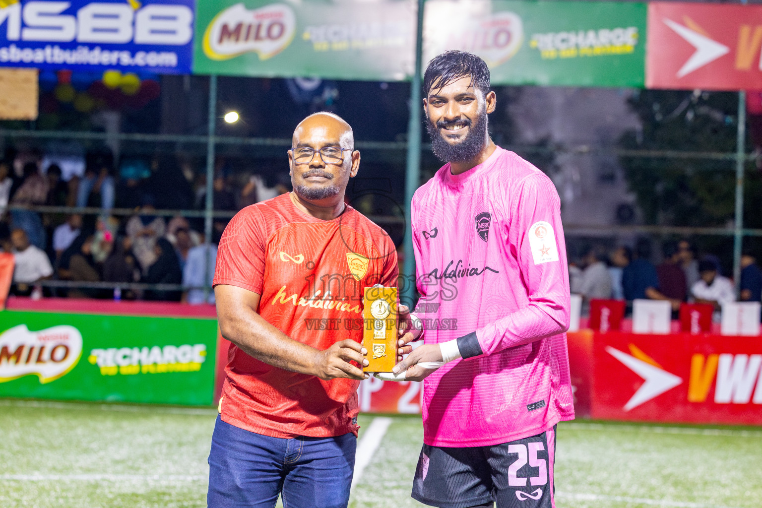 Maldivian vs STELCO in the Quarter Finals of Club Maldives Cup 2025 was held in Rehendhi Futsal Ground, Hulhumale', Maldives on Friday, 17th October 2025. Photos: Ismail Thoriq / images.mv