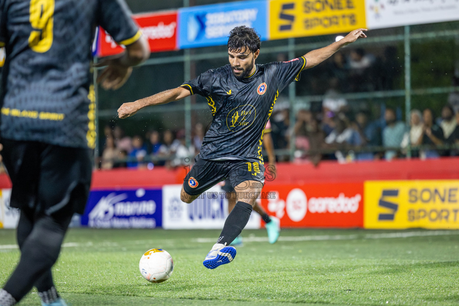 S. Hithadhoo VS S. Maradhoo in Day 7 of Golden Futsal Challenge 2025 was held on Saturday, 11th January 2025, in Hulhumale', Maldives Photos: Hassan Simah / images.mv