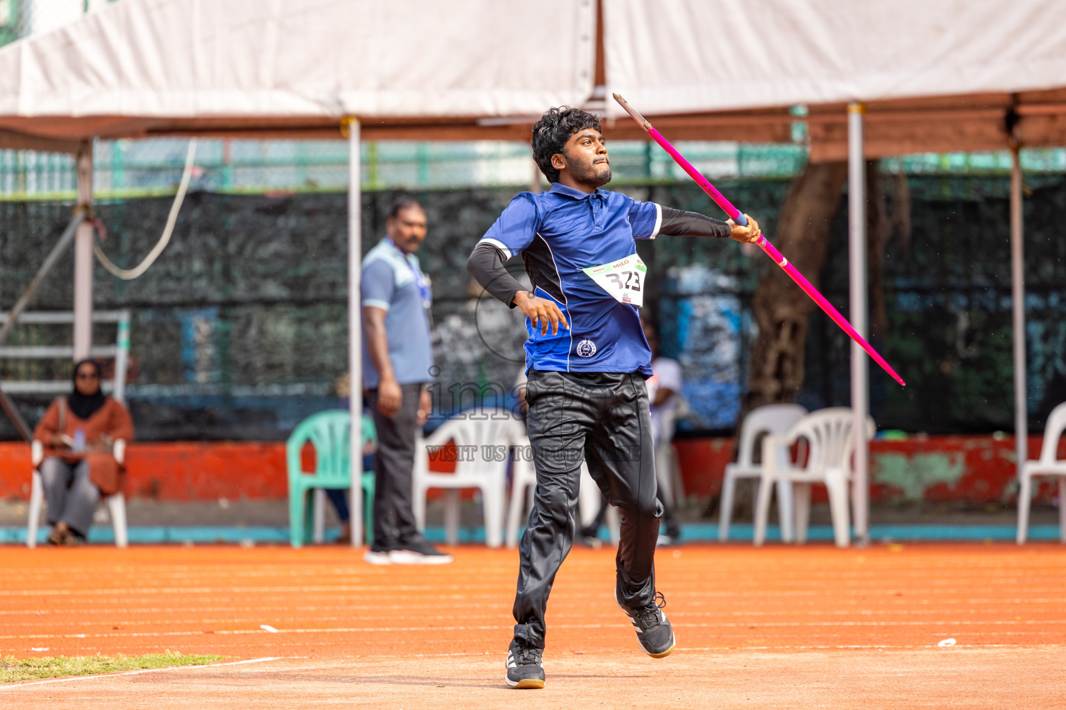 Day 6 of Inter-school Athletics Championship 2025 held in Ekuveni Synthetic Track, Male', Maldives on Sunday, 12th October 2025. Photos by: Ismail Thoriq / Images.mv