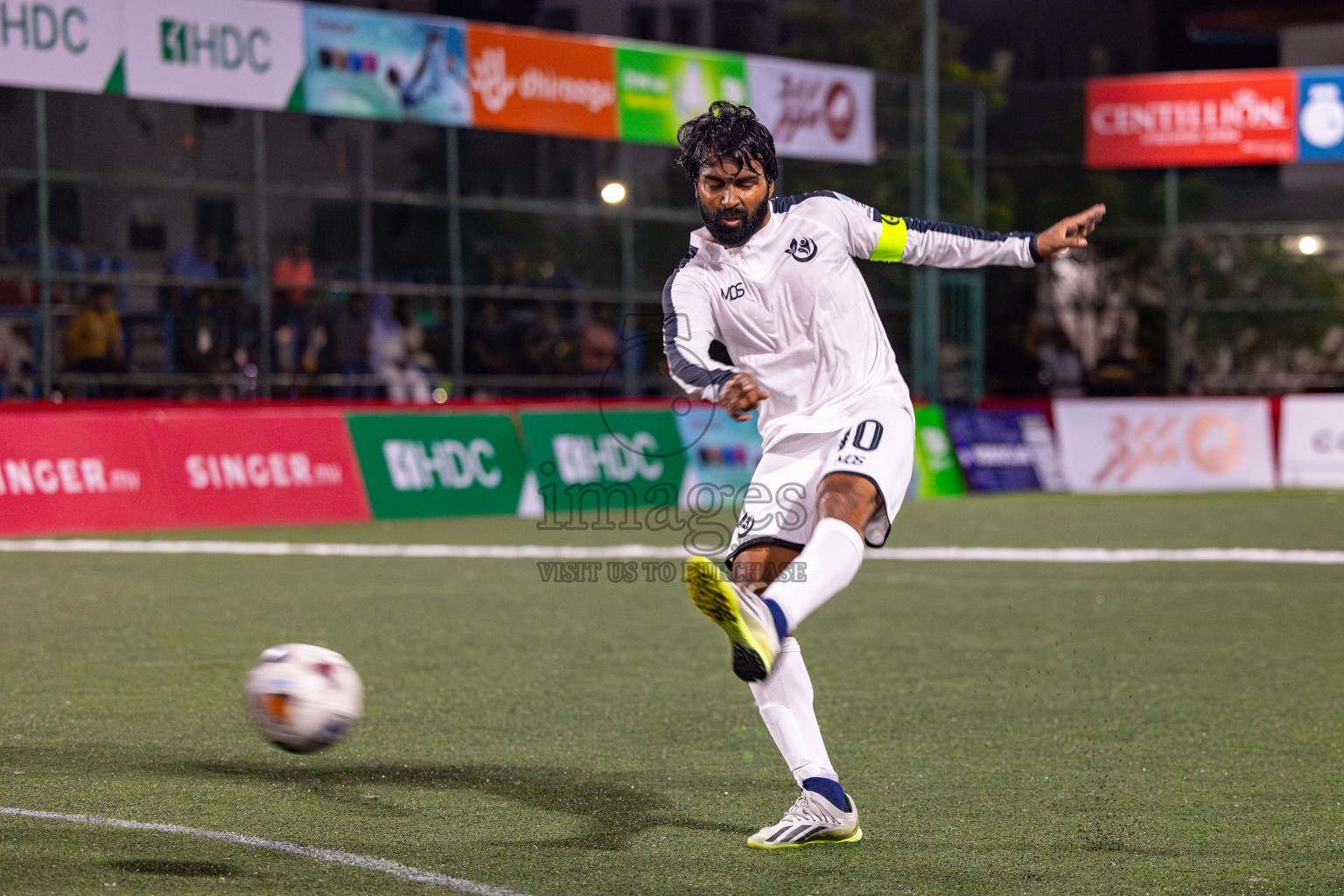 DHAAKHILY CLUB vs HULHUMALE HOSPITAL in Club Maldives Classic 2024 held in Rehendi Futsal Ground, Hulhumale', Maldives on Thursday, 5th September 2024. 
Photos: Hassan Simah / images.mv