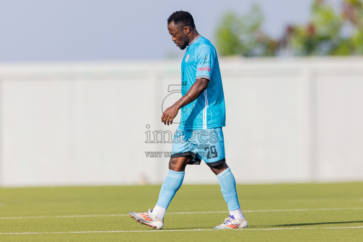 Irumathi FC VS Middle East in Day 5 of Eydhafushi Cup 2025 held in Eydhafushi Football Stadium at B. Eydhafushi, Maldives on Tuesday, 9th September 2025. Photos: Arif Rasheed / images.mv