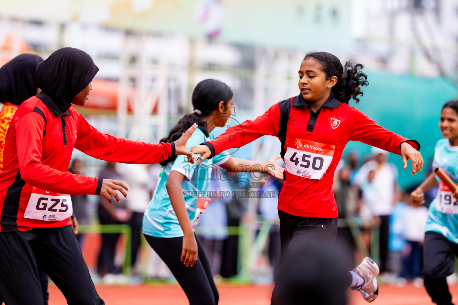 Day 6 of Inter-school Athletics Championship 2025 held in Ekuveni Synthetic Track, Male', Maldives on Sunday, 12th October 2025. Photos by: Nausham Waheed / Images.mv