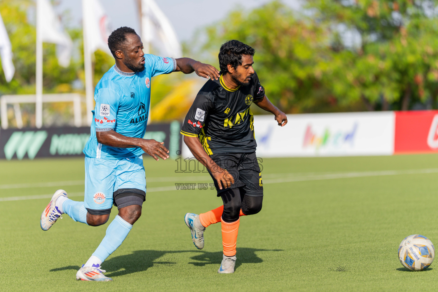 Irumathi FC VS Middle East in Day 5 of Eydhafushi Cup 2025 held in Eydhafushi Football Stadium at B. Eydhafushi, Maldives on Tuesday, 9th September 2025. Photos: Arif Rasheed / images.mv