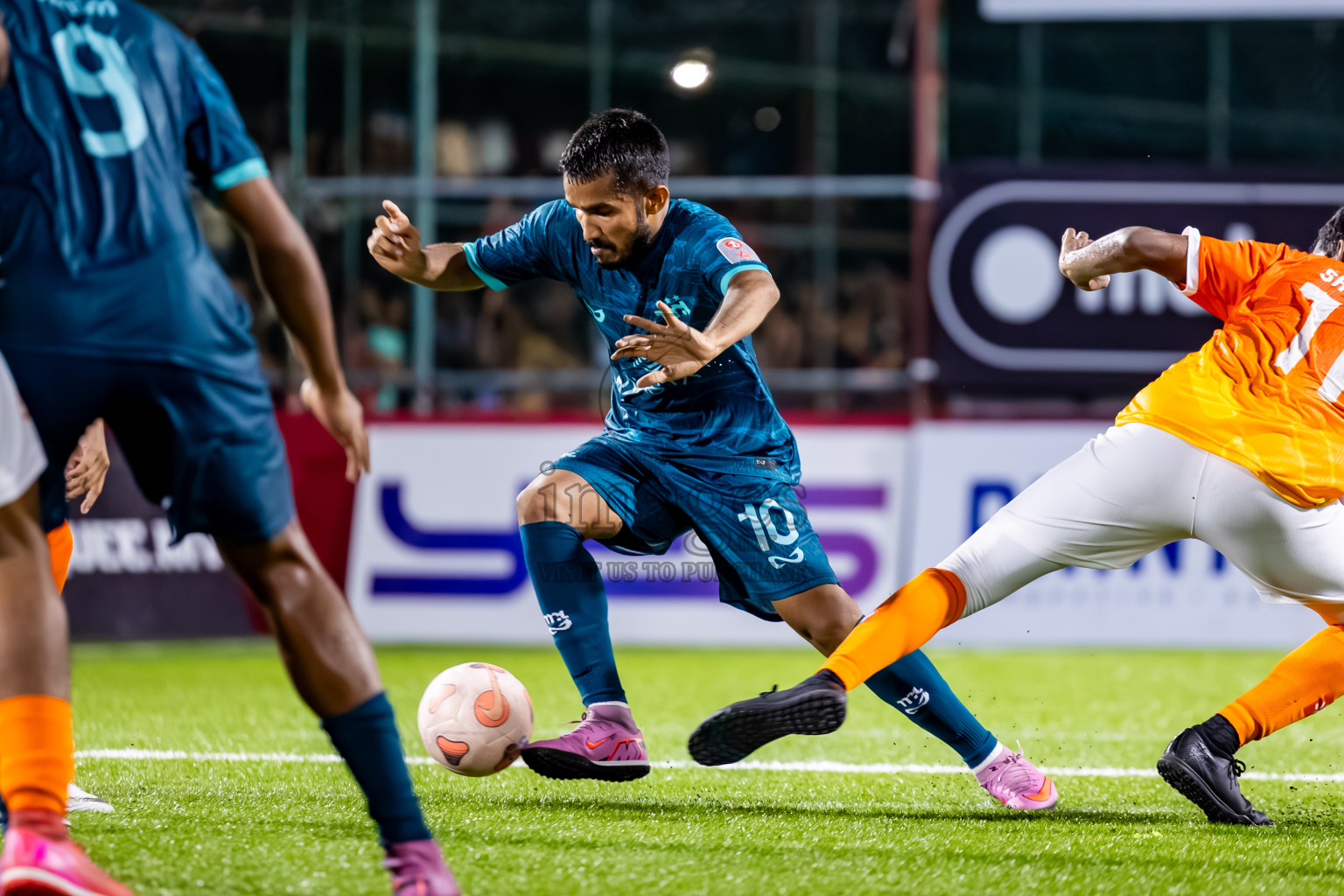 MPL vs Dhiraagu in Day 3 of Club Maldives Cup 2025 was held in Rehendi Futsal Ground, Hulhumale', Maldives on Tuesday, 30th September 2025. Photos: Nausham Waheed / images.mv