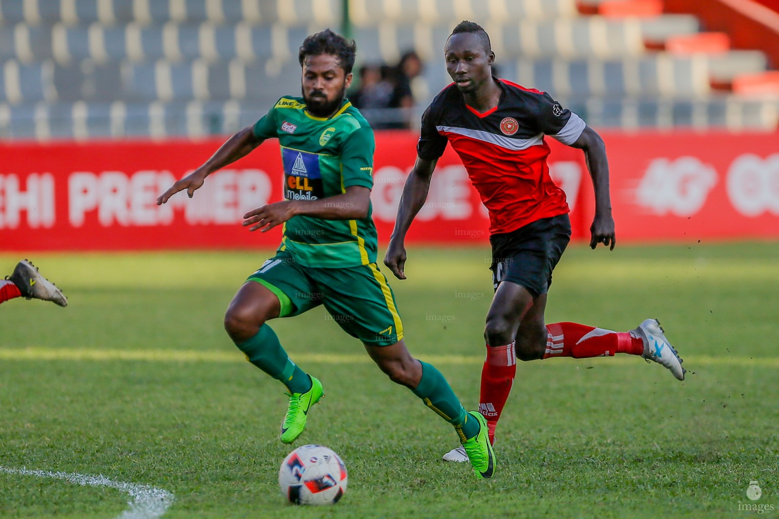 Ooredoo Dhivehi Premier League 2017, Maziya SR vs Maalhos (Images.mv Photo / Ismail Thoriq)