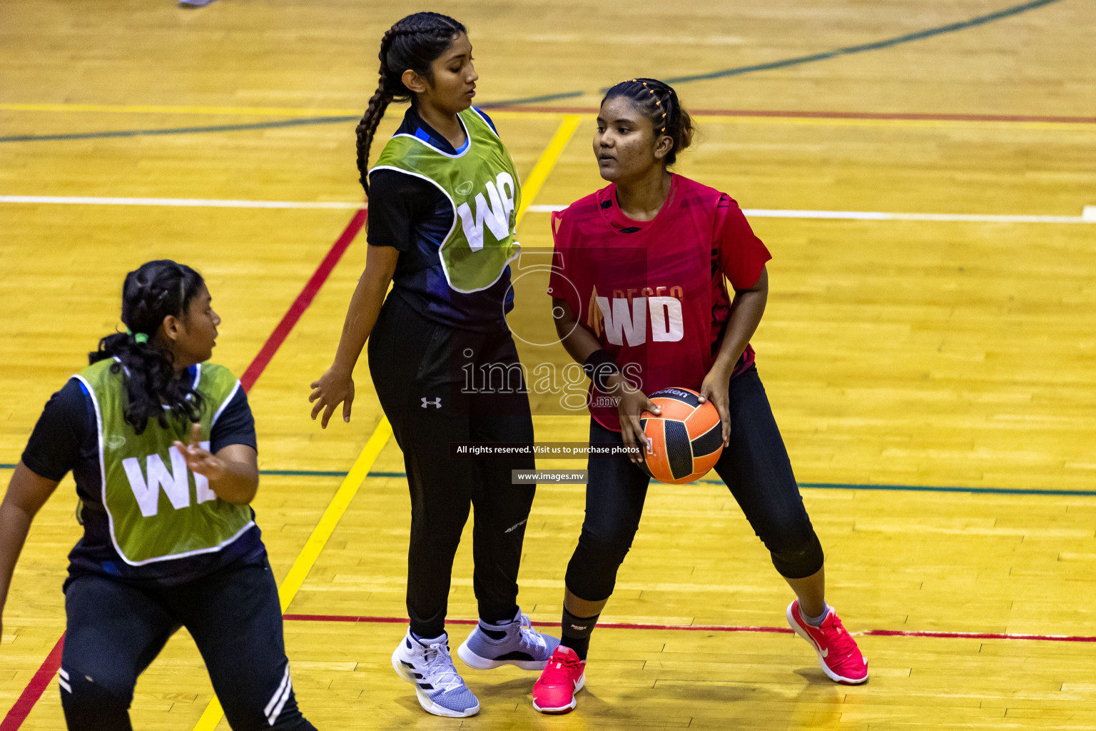 Lorenzo Sports Club vs Youth United Sports Club in the Milo National Netball Tournament 2022 on 20 July 2022, held in Social Center, Male', Maldives. Photographer: Hassan Simah / Images.mv