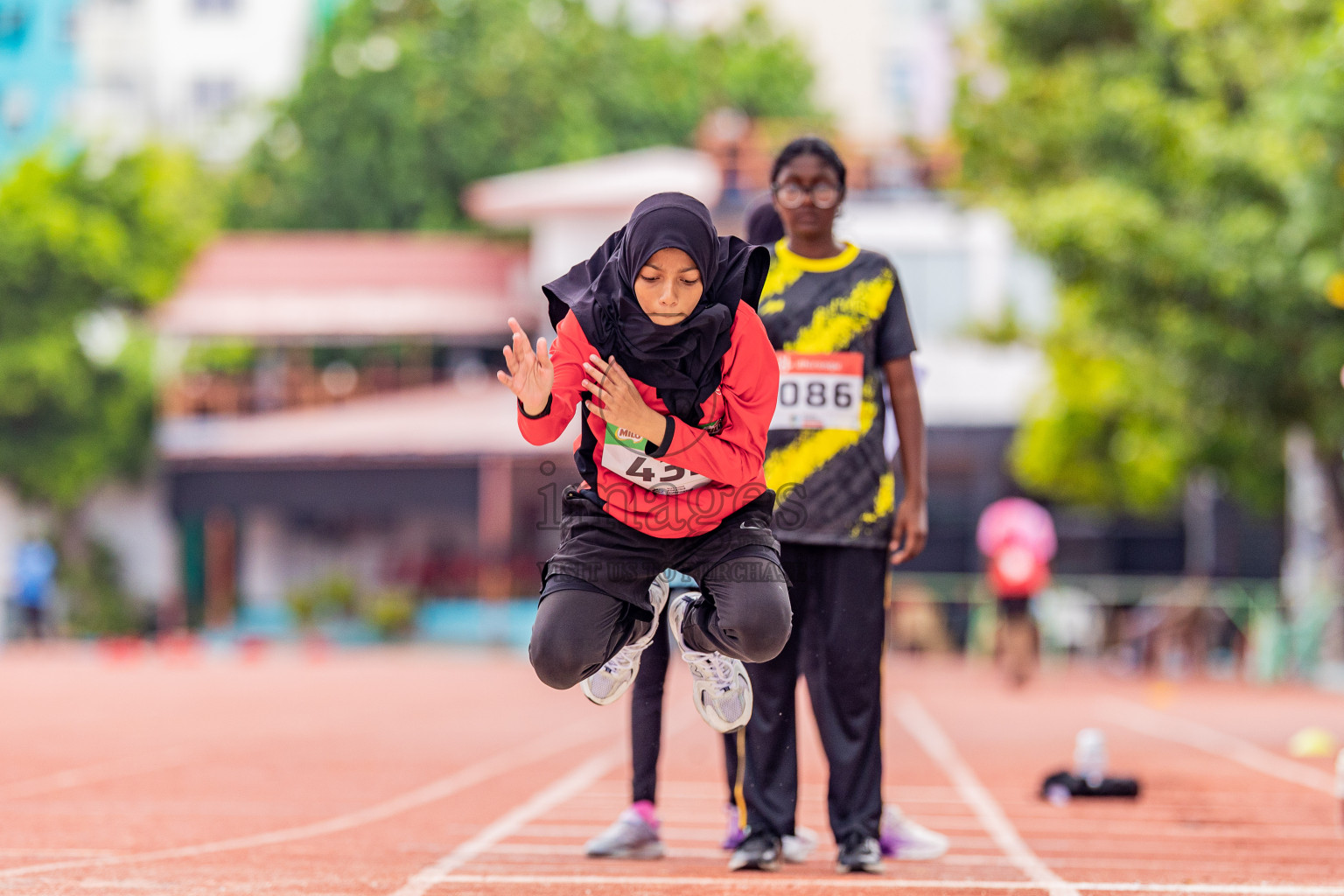 Day 4 of Inter-school Athletics Championship 2025 held in Ekuveni Synthetic Track, Male', Maldives on Thursday, 09th October 2025. Photos by: Areef Adam / Images.mv