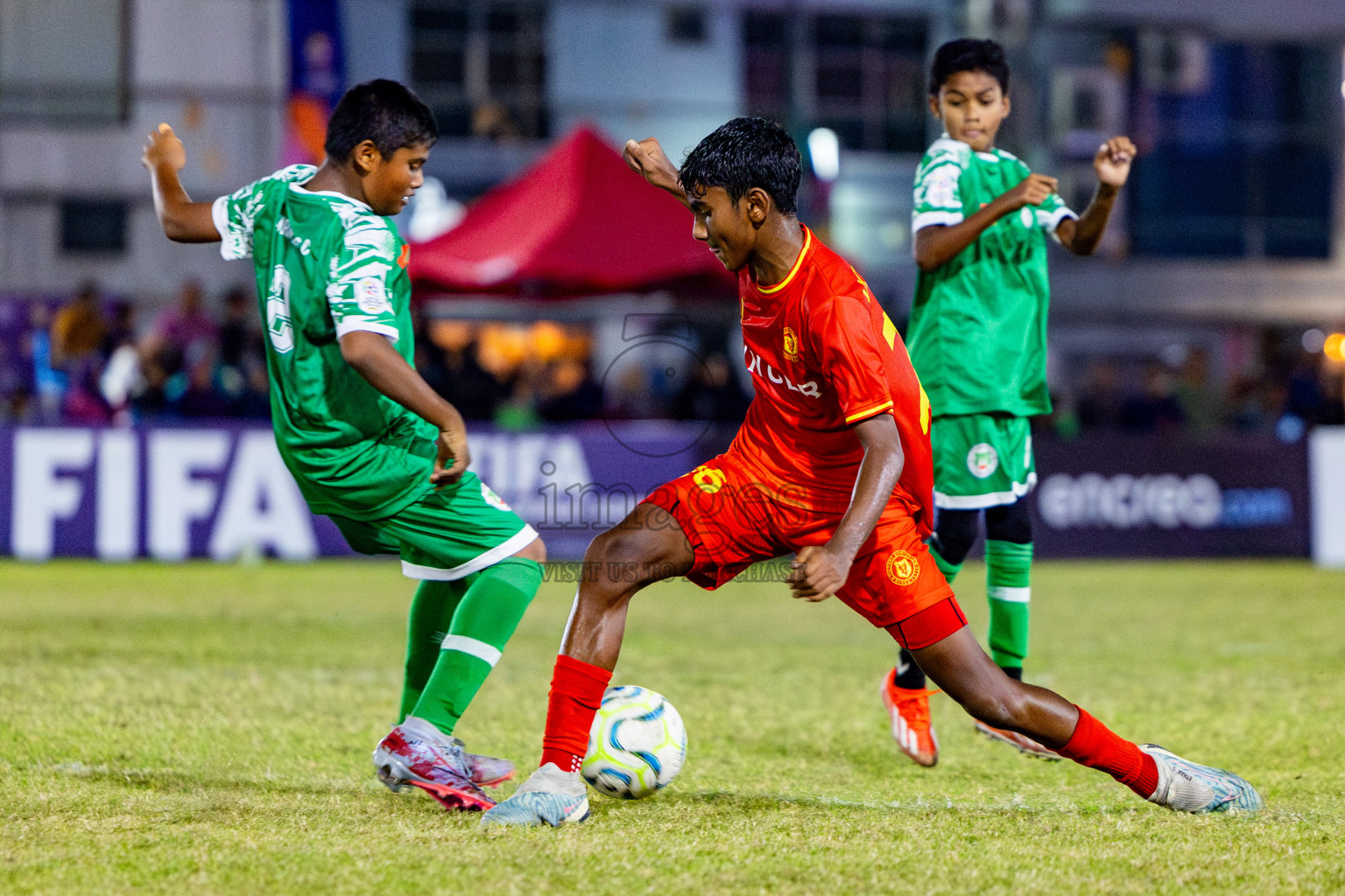 Victory Sports Club vs Hurriyya Sports Club (U12) in Day 9 of Dhivehi Youth League 2024 held at Henveiru Stadium on Saturday, 14th December 2024. Photos: Nausham Waheed / Images.mv