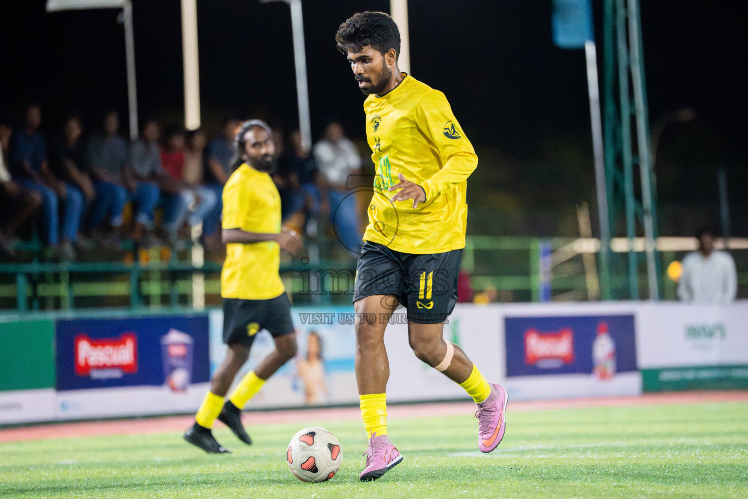 Foemathi JR VS Kanmathi SC in Day 3 - Fonadhoo Youth Futsal Challenge 2025 held in Fonadhoo Futsal Stadium, L. Fonadhoo, Maldives on Tuesdat, 28th October 2025 Photos: Arif Rasheed / images.mv
