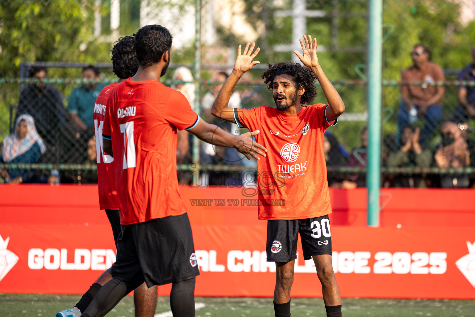 Th Dhiyamigili vs Th Omadhoo in Day 14 of Golden Futsal Challenge 2025 was held on Saturday, 18th January 2025, in Hulhumale', Maldives. 
Photos: Hassan Simah / images.mv