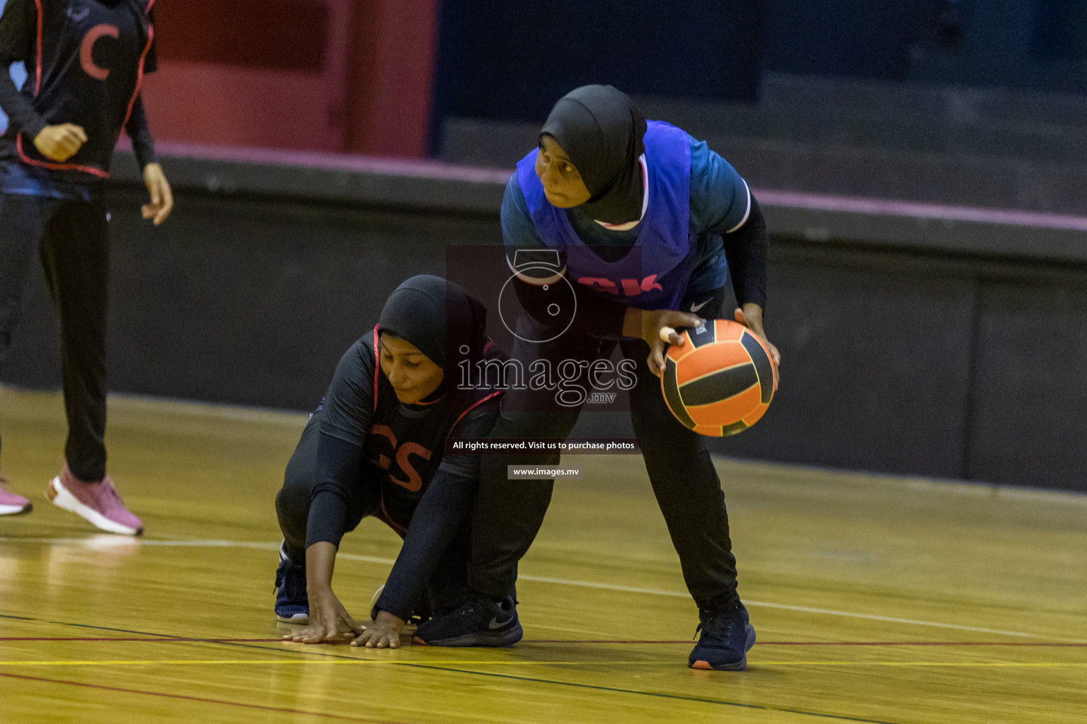 Xenith Sports Club vs Youth United Sports Club in the Milo National Netball Tournament 2022 on 18 July 2022, held in Social Center, Male', Maldives. Photographer: Shuu, Hassan Simah / Images.mv