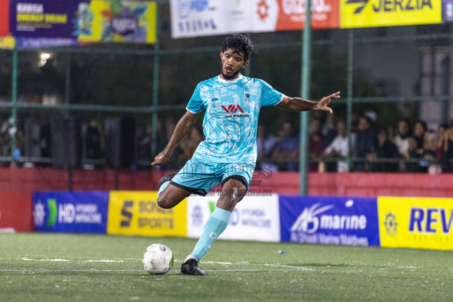 HA Filladhoo VS HA Dhidhdhoo in Day 13 of Golden Futsal Challenge 2024 was held on Saturday, 27th January 2024, in Hulhumale', Maldives Photos: Nausham Waheed / images.mv