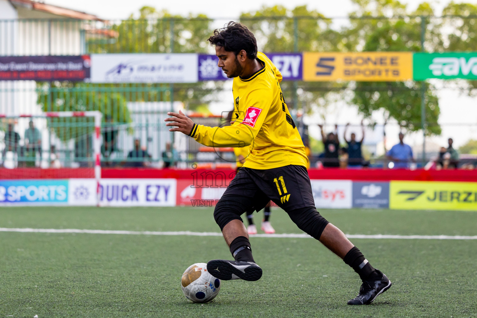 F Nilandhoo vs F Magoodhoo in Day 12 of Golden Futsal Challenge 2025 was held on Thursday, 16th January 2025, in Hulhumale', Maldives Photos: Nausham Waheed  / images.mv