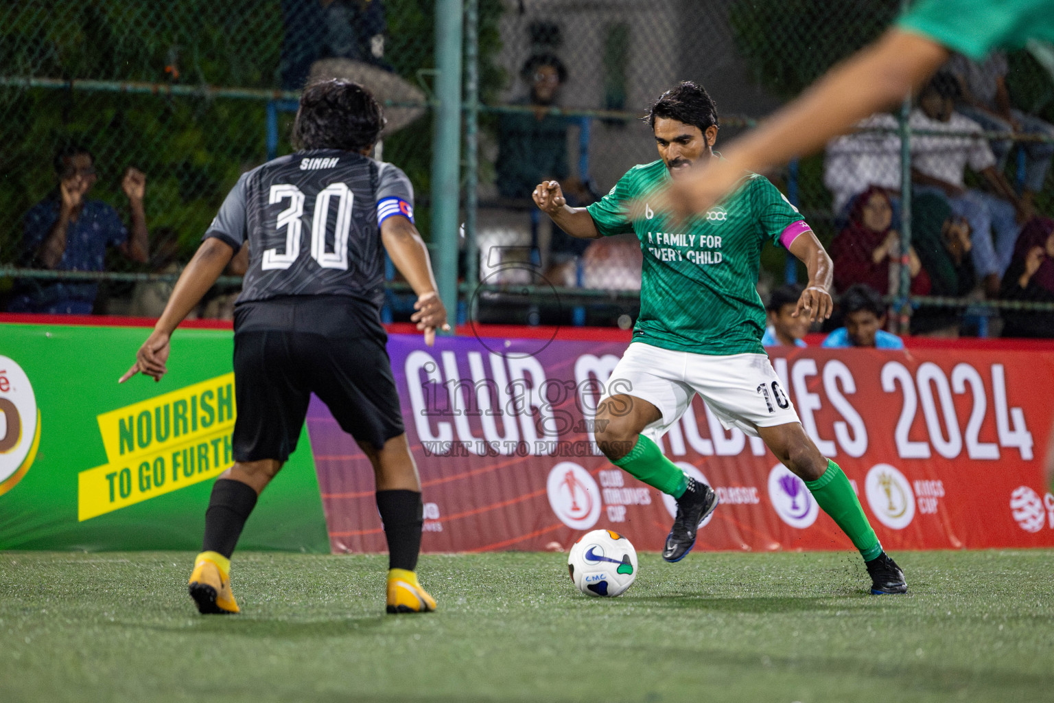 KHAARIJEE VS TEAM BADHAHI in Club Maldives Classic 2024 held in Rehendi Futsal Ground, Hulhumale', Maldives on Tuesday, 3rd September 2024. 
Photos: Nausham Waheed / images.mv