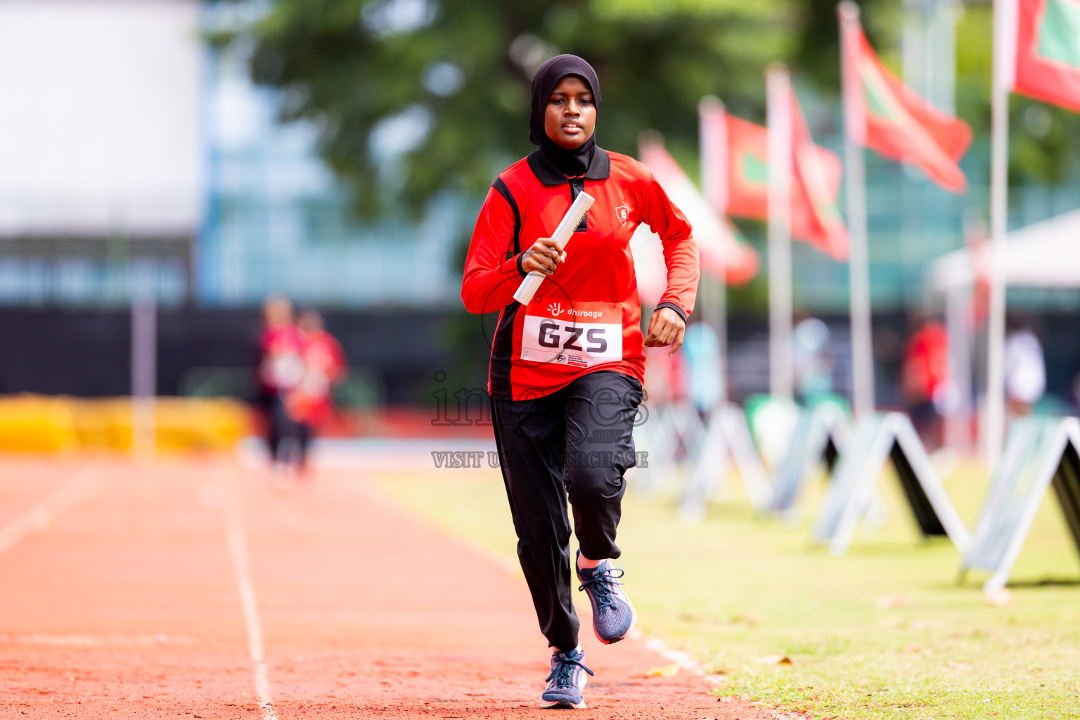 Day 6 of Inter-school Athletics Championship 2025 held in Ekuveni Synthetic Track, Male', Maldives on Sunday, 12th October 2025. Photos by: Nausham Waheed / Images.mv