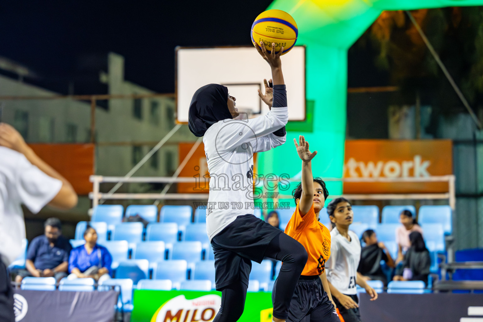 Day 7 of MILO Ramadan 3x3 Challenge 2024 was held in Ekuveni Outdoor Basketball Court at Male', Maldives on Monday, 18th March 2024.
Photos: Mohamed Mahfooz Moosa / images.mv