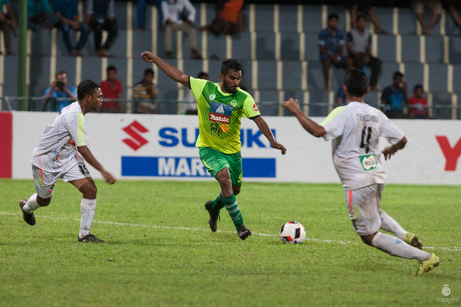 President's CUP 2016, Maziya Sports & Recreation vs S.Feydhoo Wednesday, November . 15, 2016. (Images.mv Photo/ Abdulla Sham).