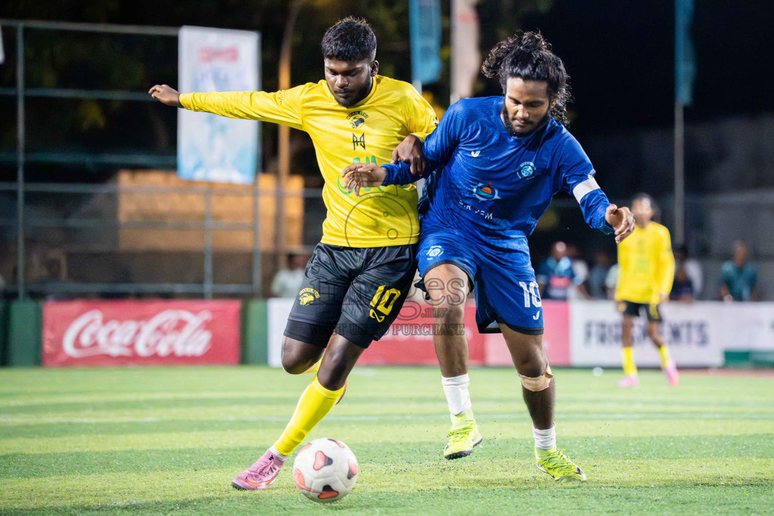 Foemathi JR VS Kanmathi SC in Day 3 - Fonadhoo Youth Futsal Challenge 2025 held in Fonadhoo Futsal Stadium, L. Fonadhoo, Maldives on Tuesdat, 28th October 2025 Photos: Arif Rasheed / images.mv