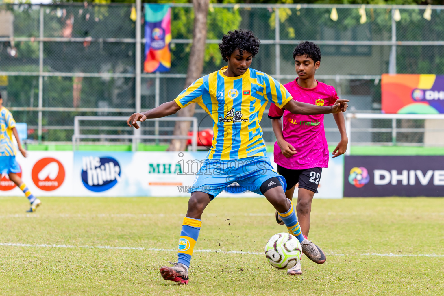 Club Valencia vs United Victory (U16) in Day 10 of Dhivehi Youth League 2024 held at Henveiru Stadium on Sunday, 15th December 2024. Photos: Nausham Waheed / Images.mv