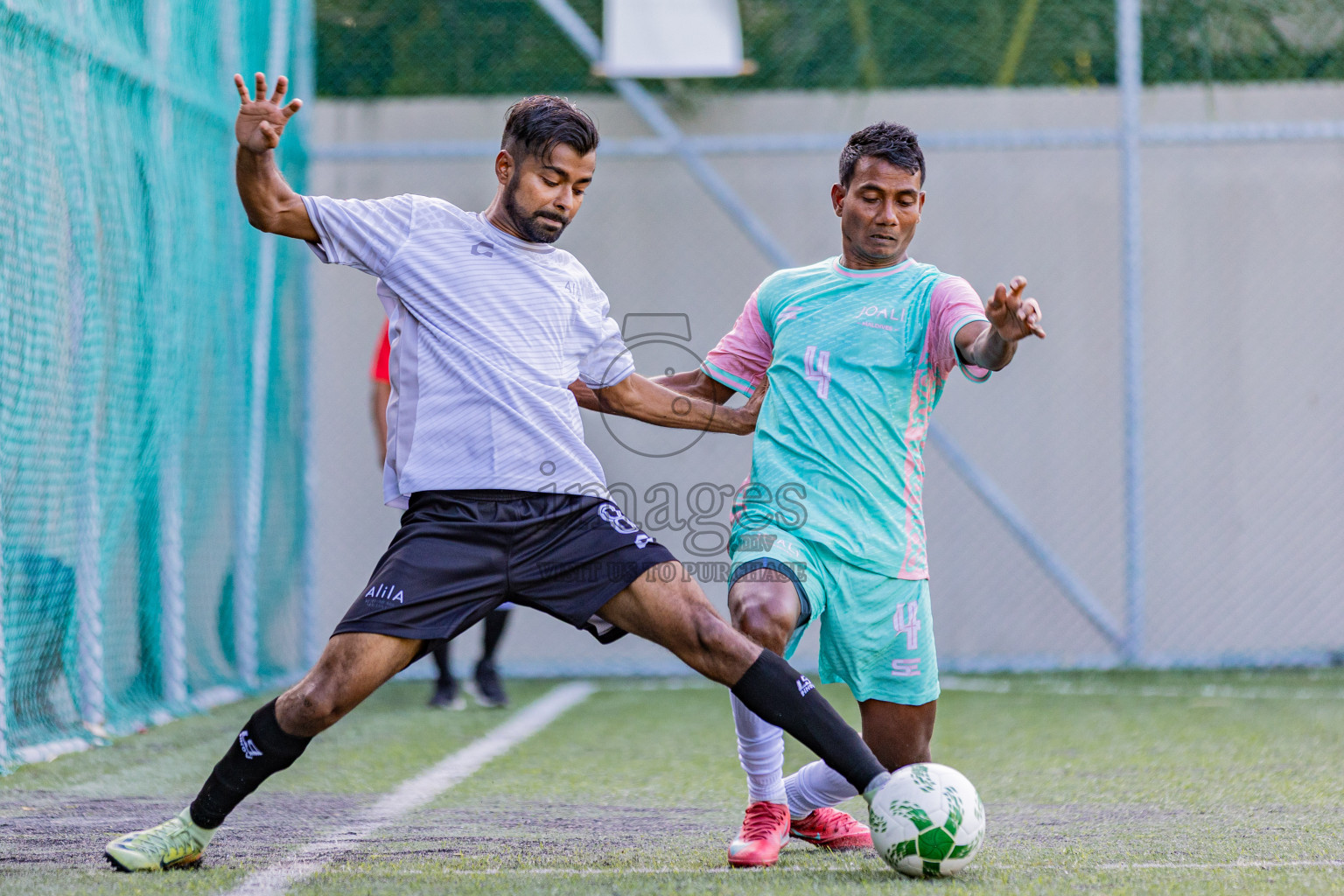Resort League 2025 Raa Zone - Day 1
Joali vs Kothaifaru in Resort League 2025 (Raa Zone) was held on Friday, 15th august 2025 in JOALI Maldives Resort, Raa Atoll, Maldives. Photos: Areef Adam / images.mv