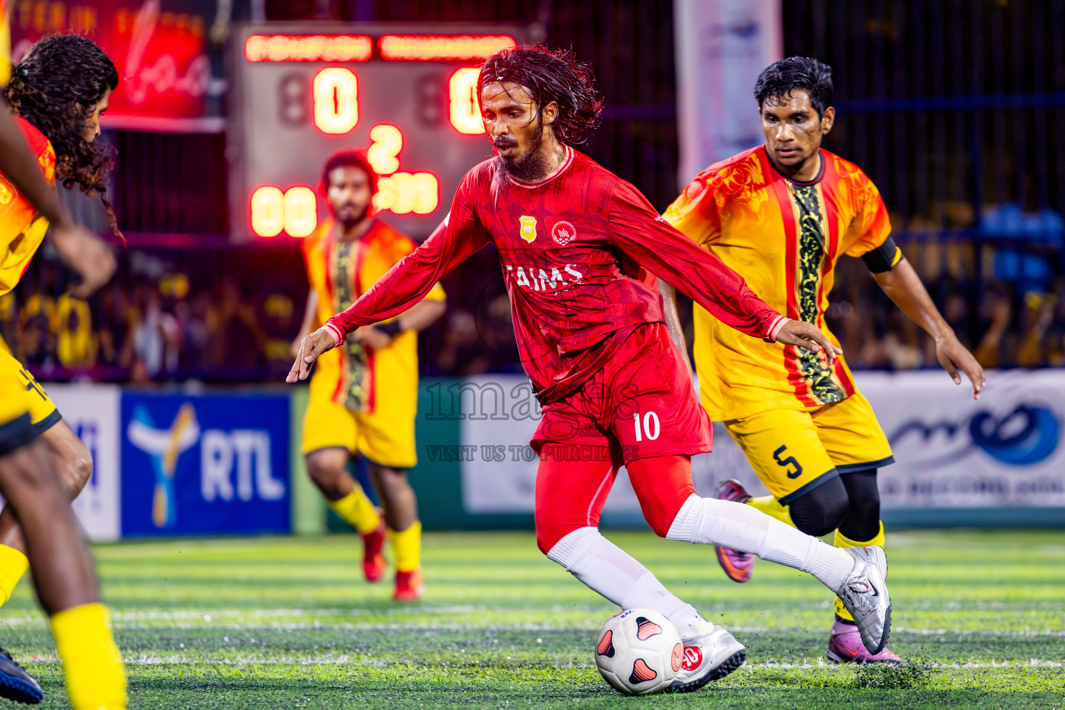 Eydhafushi vs Thulhaadhoo in Semi Finals of Better in Baa Futsal Fiesta 2025 Men's division held in B. Eydhafushi, Maldives on Saturday, 15th November 2025. Photos: Nausham Waheed / images.mv