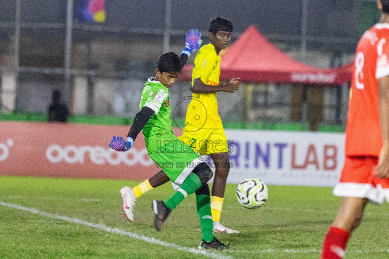 Maziya vs Hurriya (U14) in Day 4 of Dhivehi Youth League 2024 held at Henveiru Stadium on Thursday, 28th November 2024. Photos: Shuu Abdul Sattar/ Images.mv