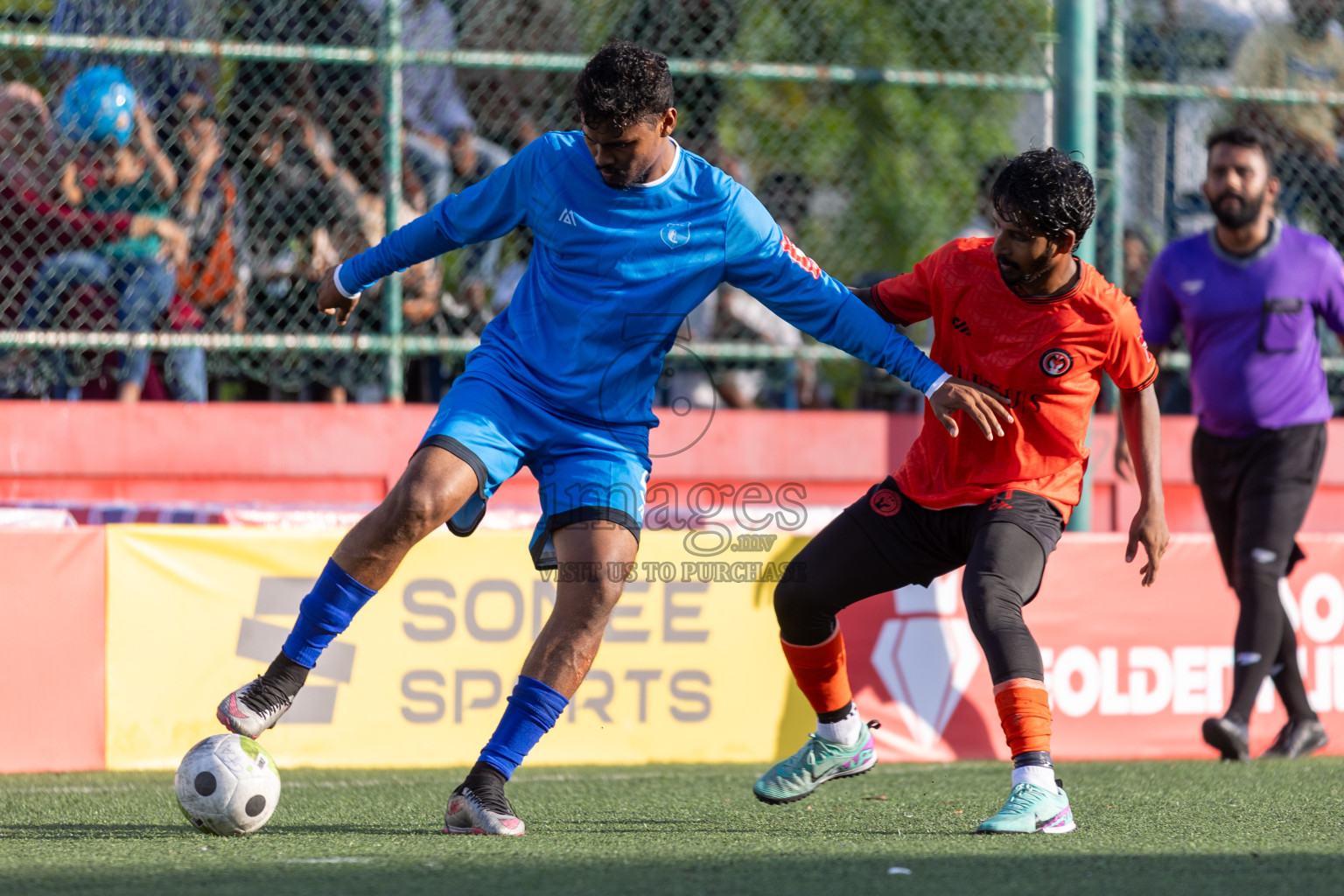 R Alifushi vs R Meedhoo in Day 5 of Golden Futsal Challenge 2024 was held on Friday, 19th January 2024, in Hulhumale', Maldives Photos: Mohamed Mahfooz Moosa / images.mv