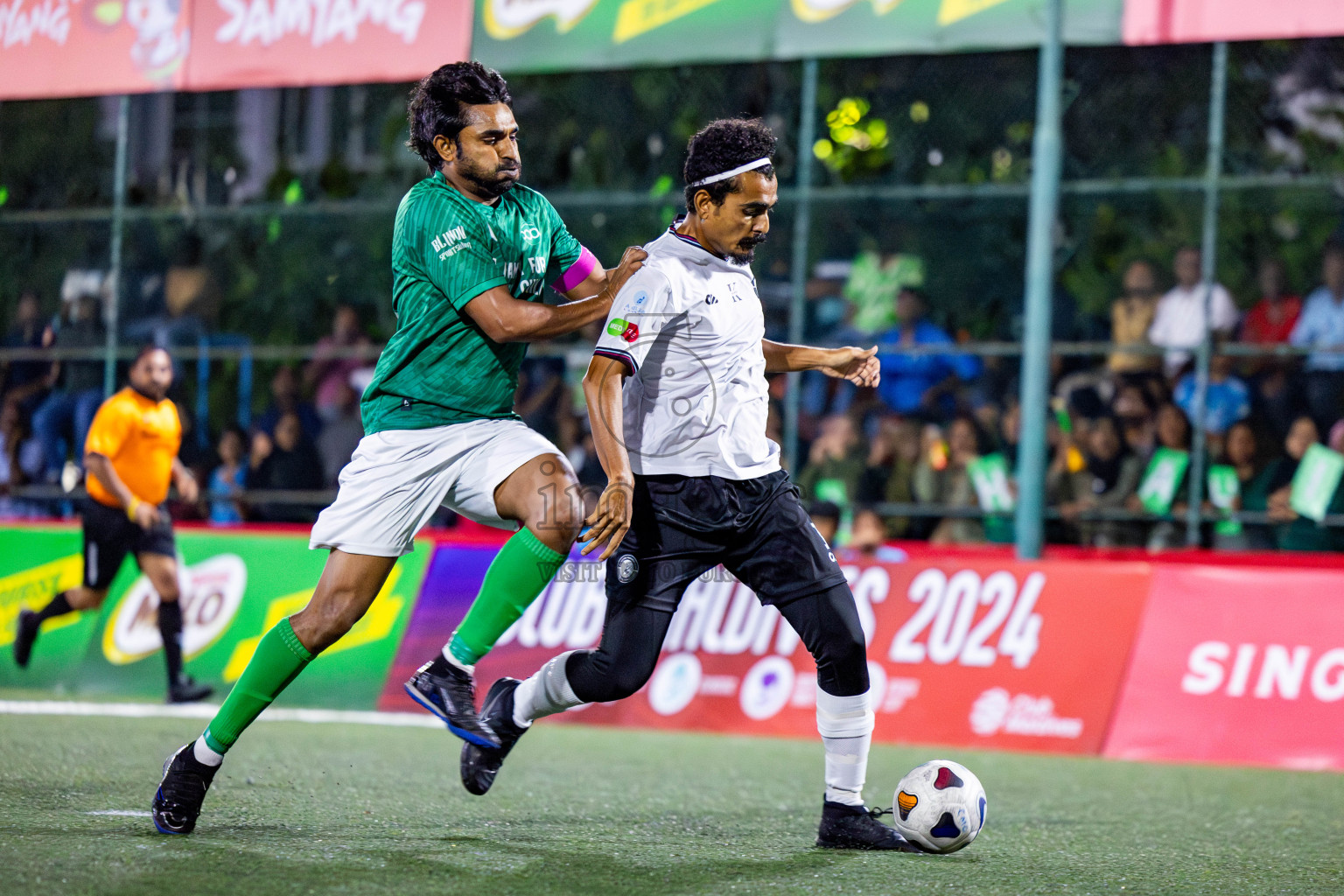 TEAM BADHAHI vs KULHIVARU VUZARA CLUB in the Semi-finals of Club Maldives Classic 2024 held in Rehendi Futsal Ground, Hulhumale', Maldives on Tuesday, 19th September 2024. 
Photos: Nausham Waheed / images.mv