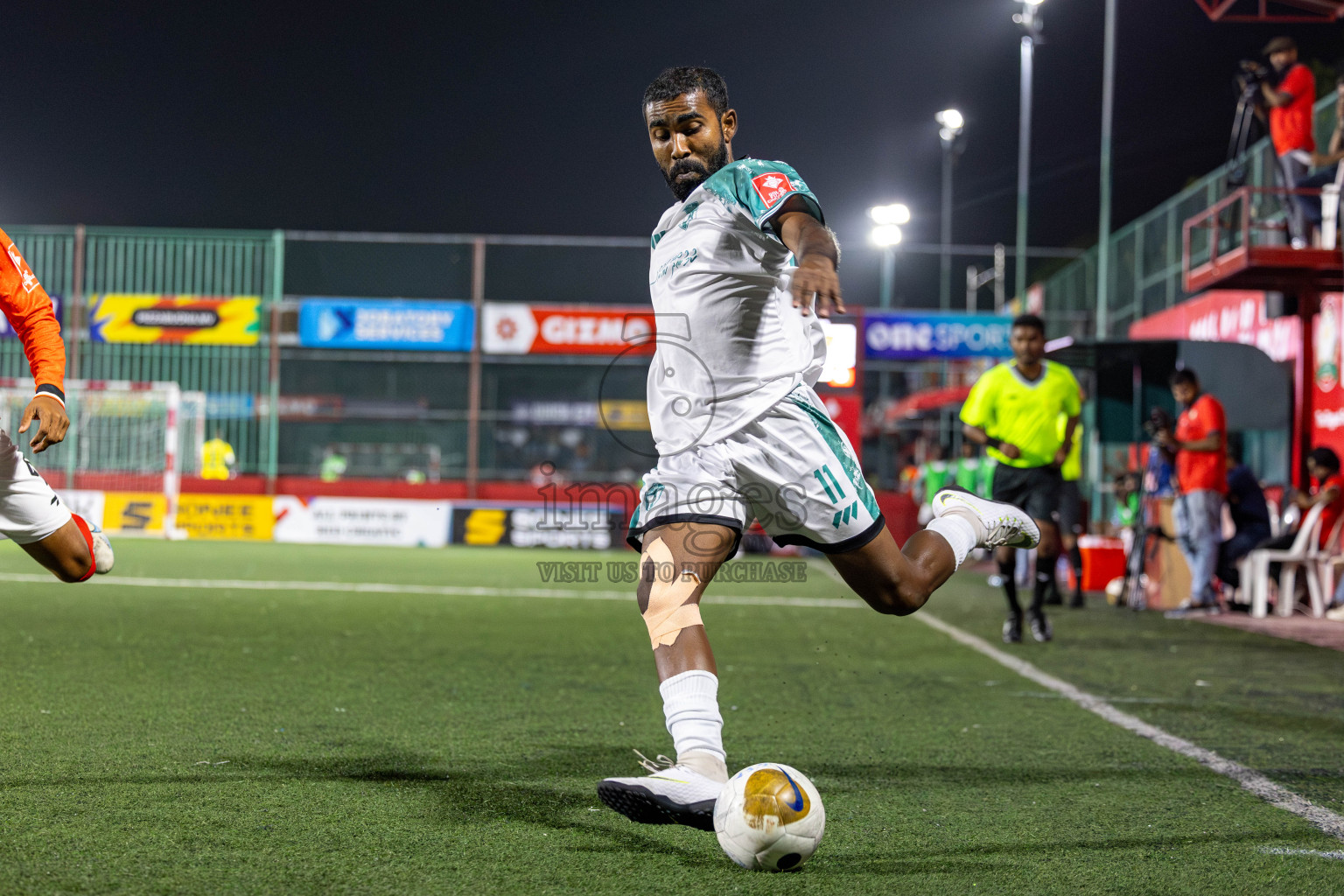 HDh Nolhivaran vs HDh Kumundhoo in Day 13 of Golden Futsal Challenge 2025 was held on Friday, 17th January 2025, in Hulhumale', Maldives 
Photos: Hassan Simah / images.mv