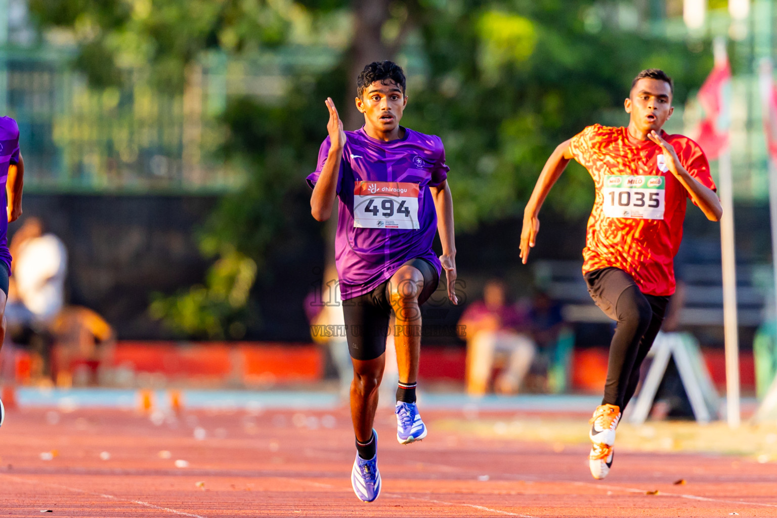Day 2 of Inter-school Athletics Championship 2025 held in Ekuveni Synthetic Track, Male', Maldives on Tuesday, 07th October 2025. Photos by: Nausham Waheed / Images.mv