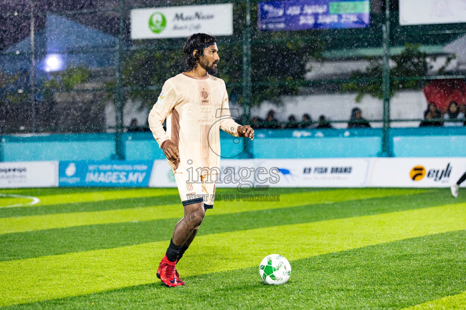 The Dee Ess Kay vs Dee Cee Jay Sc in Day 3 of Laamehi Dhiggaru Ekuveri Futsal Challenge 2025 was held on Saturday, 26th July 2025, at Dhiggaru Futsal Ground, Dhiggaru, Maldives Photos: Areef Adam / images.mv