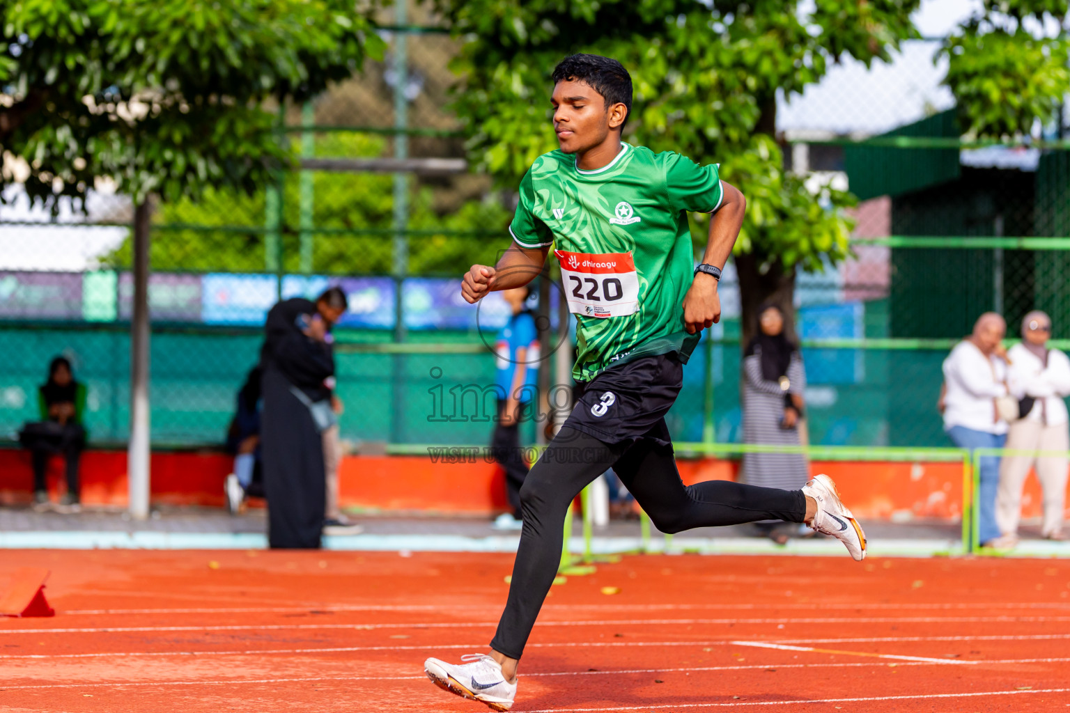 Day 5 of Inter-school Athletics Championship 2025 held in Ekuveni Synthetic Track, Male', Maldives on Saturday, 11th October 2025. Photos by: Nausham Waheed / Images.mv