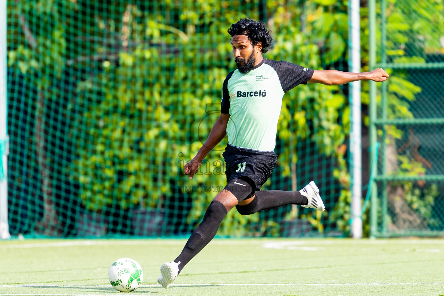 Kuramathi vs Barcelo in Day 6 of Resort League 2025 (Ari Zone) was held on Wednesday, 25th June 2025 in Conrad Maldives Rangali Island, Alif Dhaalu Atoll, Maldives. Photos: Nausham Waheed / images.mv