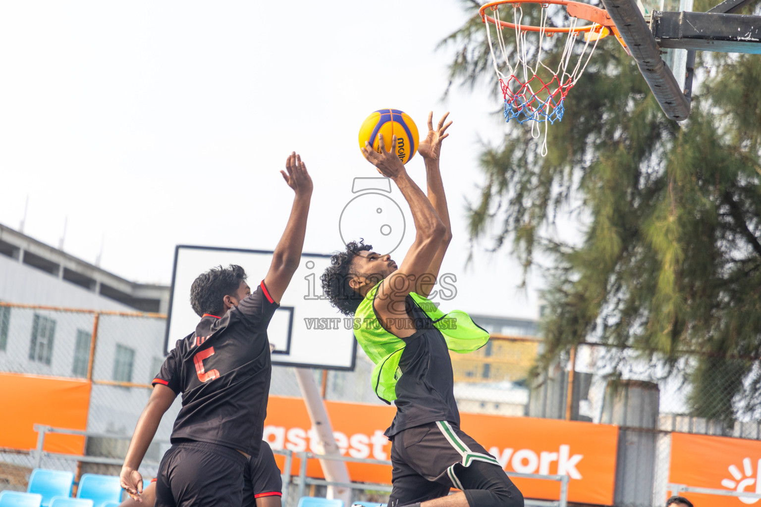 Day 1 of MILO Ramadan 3x3 Challenge 2024 was held in Ekuveni Outdoor Basketball Court at Male', Maldives on Tuesday, 12th March 2024. 
Photos: Ismail Thoriq / images.mv