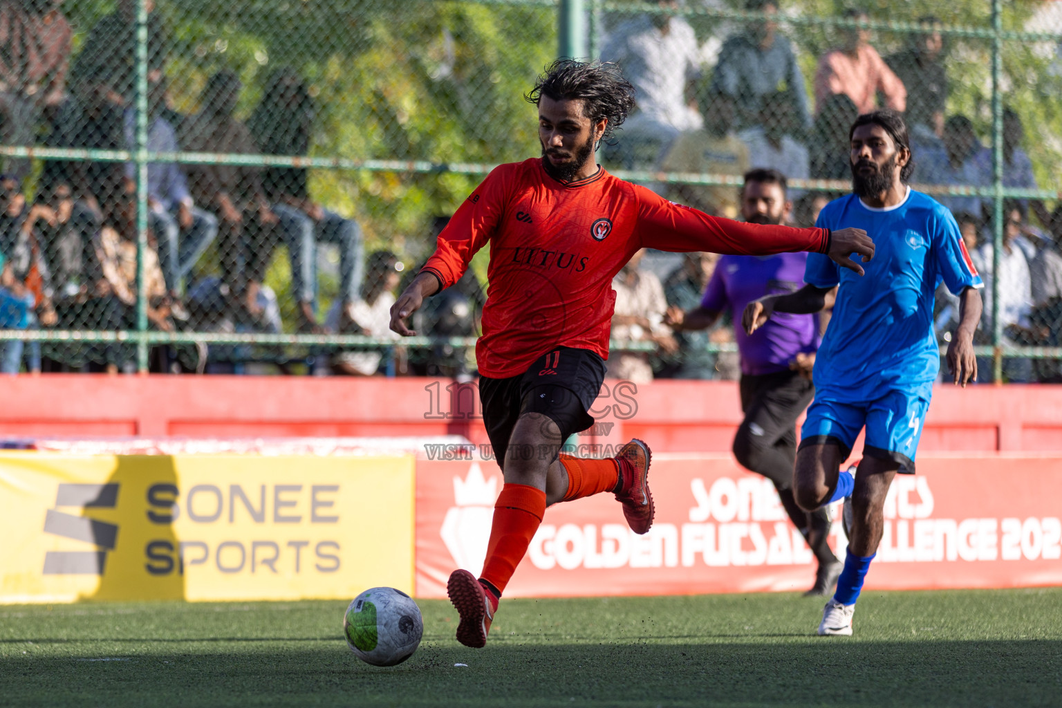 R Alifushi vs R Meedhoo in Day 5 of Golden Futsal Challenge 2024 was held on Friday, 19th January 2024, in Hulhumale', Maldives Photos: Mohamed Mahfooz Moosa / images.mv