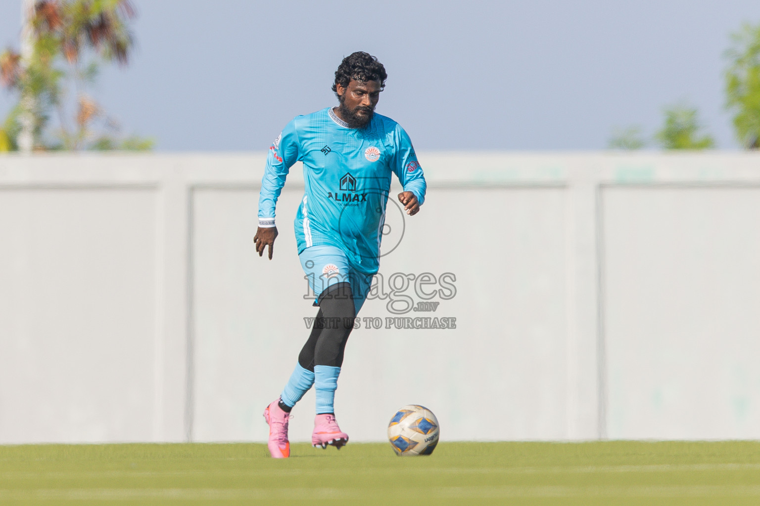 Irumathi FC VS Middle East in Day 5 of Eydhafushi Cup 2025 held in Eydhafushi Football Stadium at B. Eydhafushi, Maldives on Tuesday, 9th September 2025. Photos: Arif Rasheed / images.mv