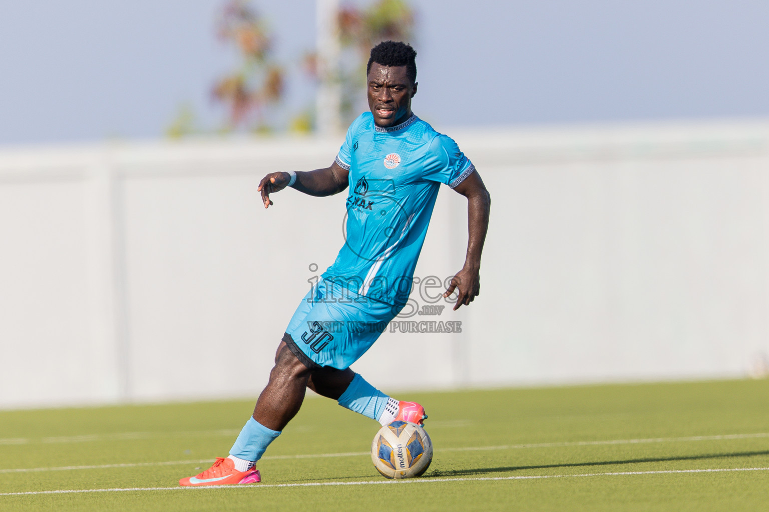 Irumathi FC VS Middle East in Day 5 of Eydhafushi Cup 2025 held in Eydhafushi Football Stadium at B. Eydhafushi, Maldives on Tuesday, 9th September 2025. Photos: Arif Rasheed / images.mv