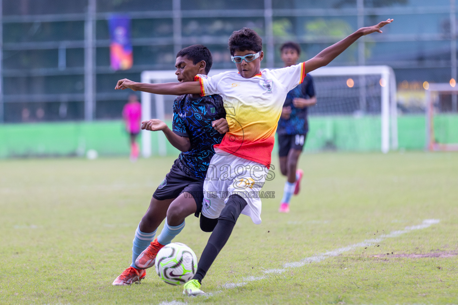 Club Eagles vs Super United Sports (U14) in Day 4 of Dhivehi Youth League 2024 held at Henveiru Stadium on Thursday, 28th November 2024. Photos: Shuu Abdul Sattar/ Images.mv